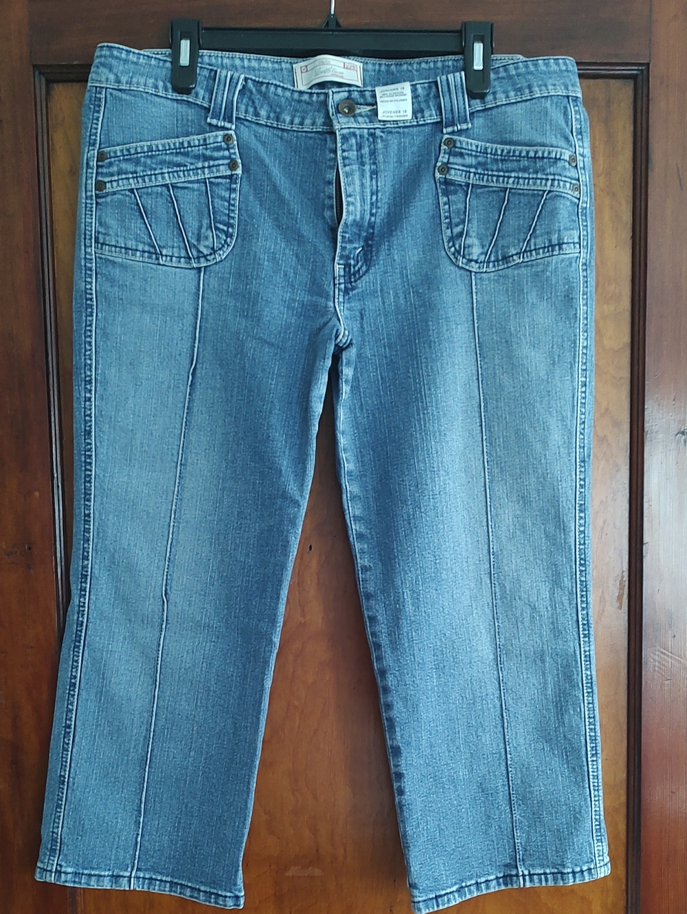 Levi's Light Blue Panel-Front Capris